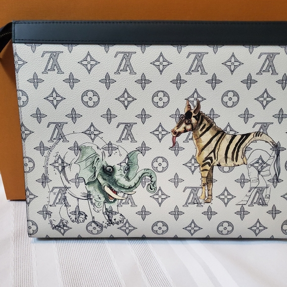 Limited edition Louis Vuitton x Chapman Brothers Pochette  LV #M66649 - Picture 6 of 15